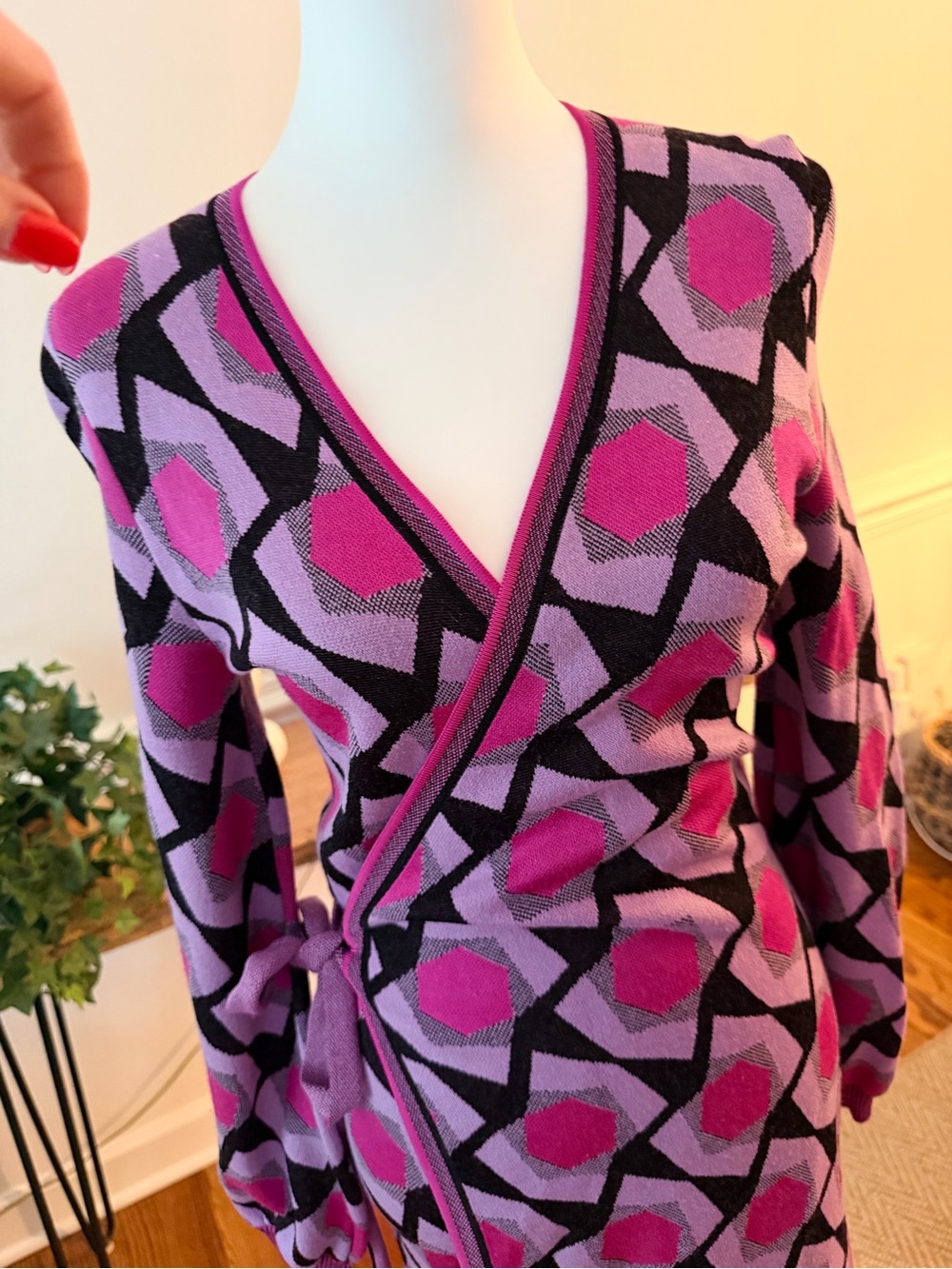 Diane Von Furstenberg Purple and Pink Geometric Wrap Dress Sz S - Picture 3 of 8
